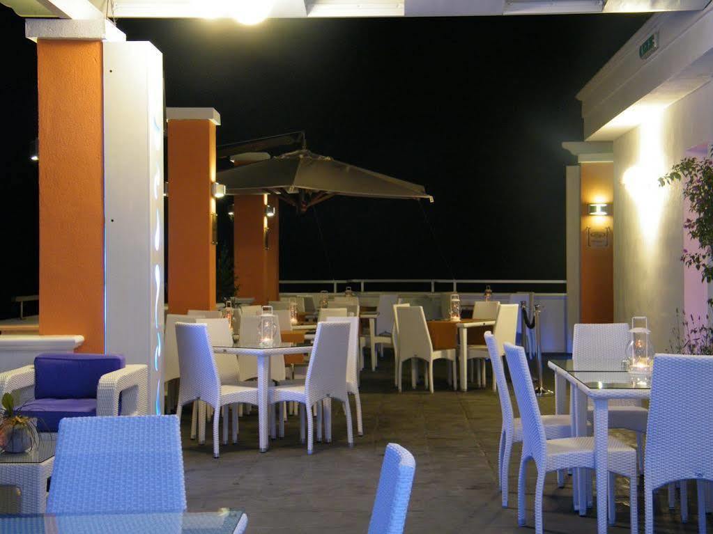 Piccadilly Rooms Restaurant And Beach Santa Maria al Bagno Zewnętrze zdjęcie
